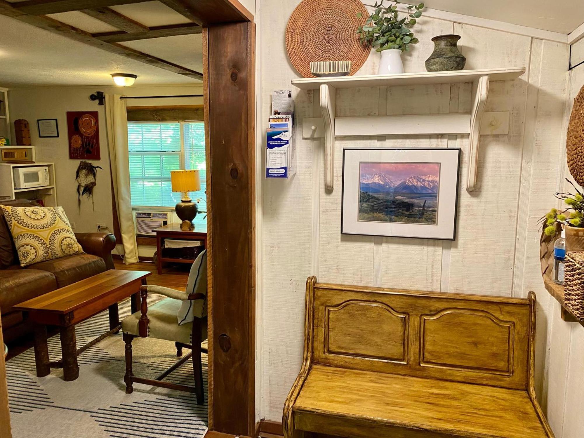 Convenient Cottage-Hot Tub, 4 Minutes To דלונגה מראה חיצוני תמונה