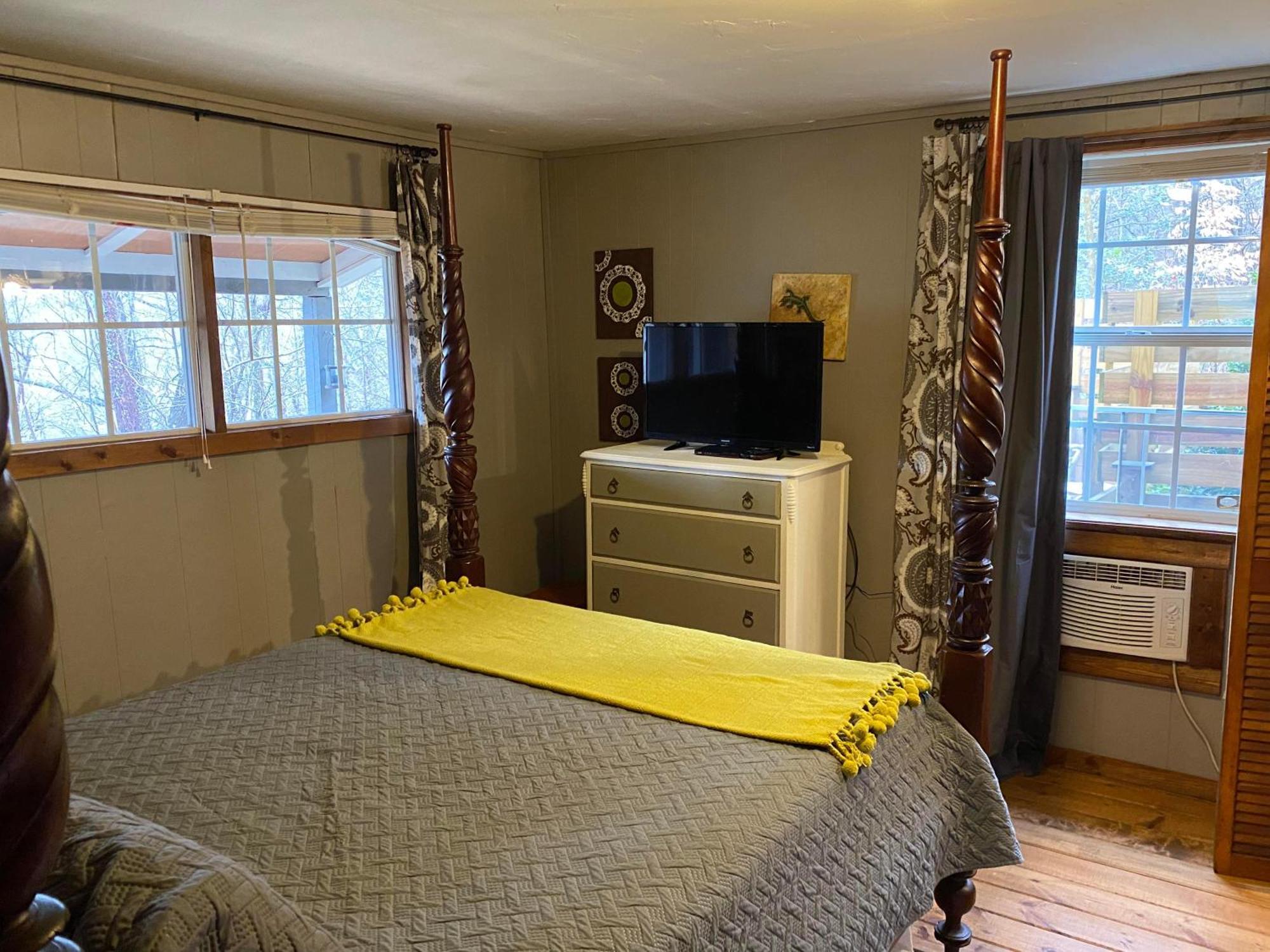 Convenient Cottage-Hot Tub, 4 Minutes To דלונגה מראה חיצוני תמונה