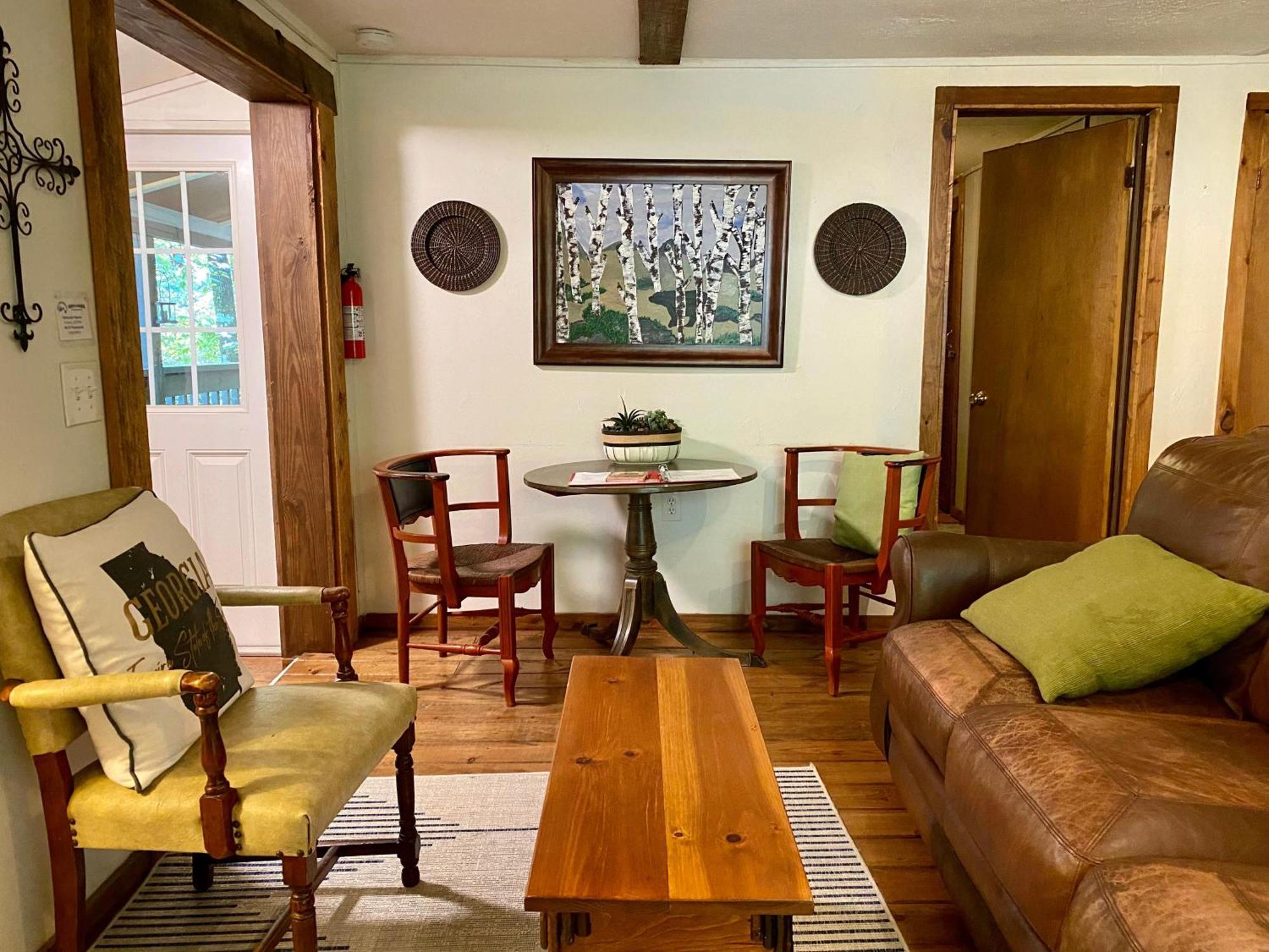 Convenient Cottage-Hot Tub, 4 Minutes To דלונגה מראה חיצוני תמונה